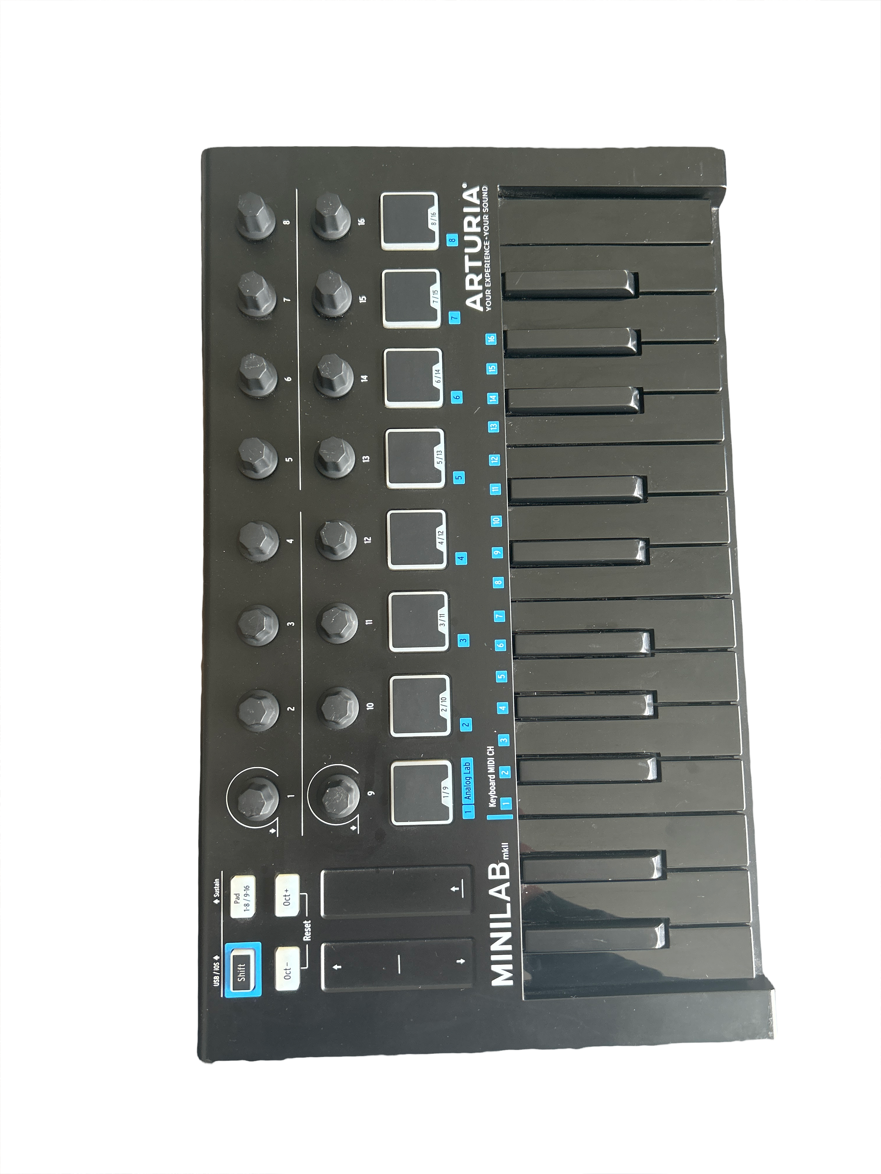 Arturia - MiniLab MkII Inverted - Portable MIDI Controller for Music Production, with All-in-One Software Package - 25 Keys, 8 Multi-Color Pads